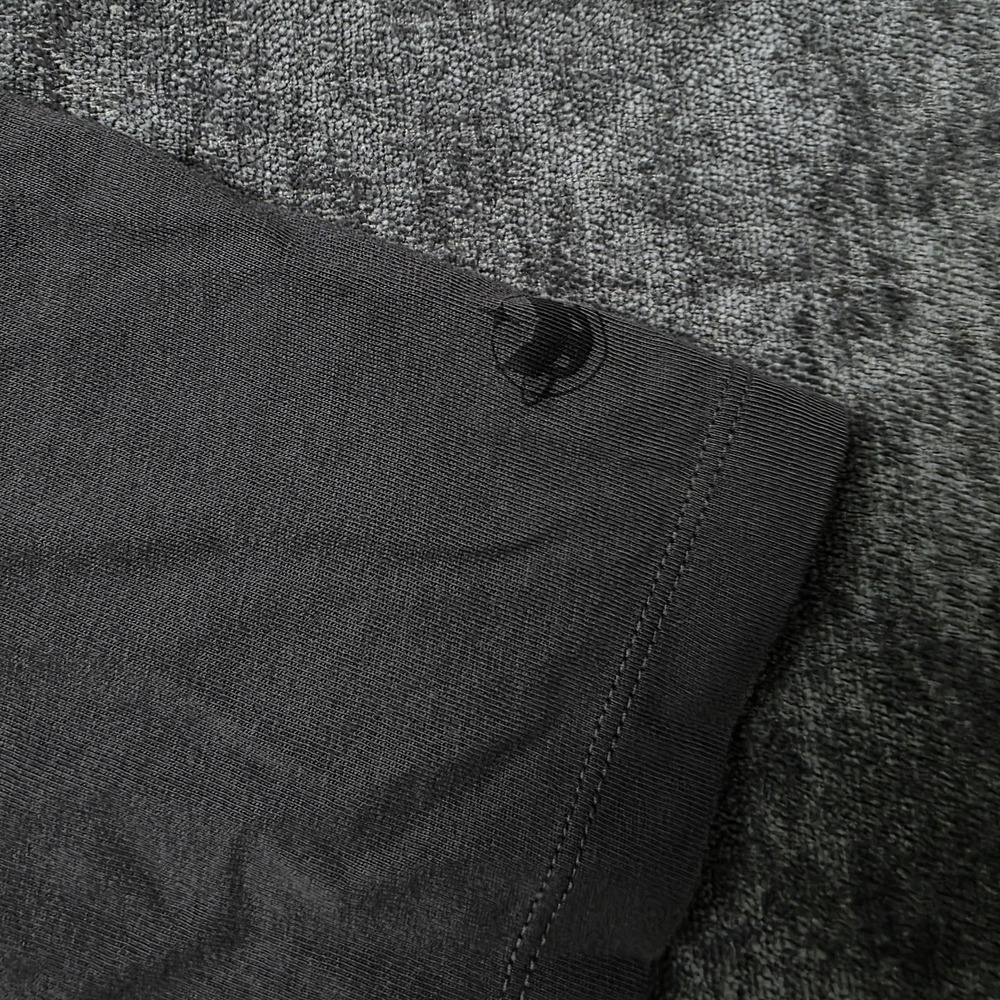 Uniqlo x Sanrio T-Shirt Womens Small Gray Kuromi Graphic Print Short Sleeve S - Picture 10 of 10